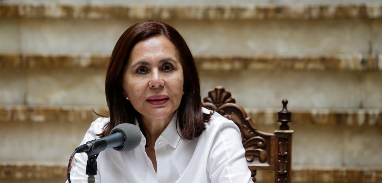 Ministra interina das Relações Exteriores da Bolívia, Karen Longaric (Foto: David Mercado/Reuters) Ministra interina das Relações Exteriores da Bolívia, Karen Longaric