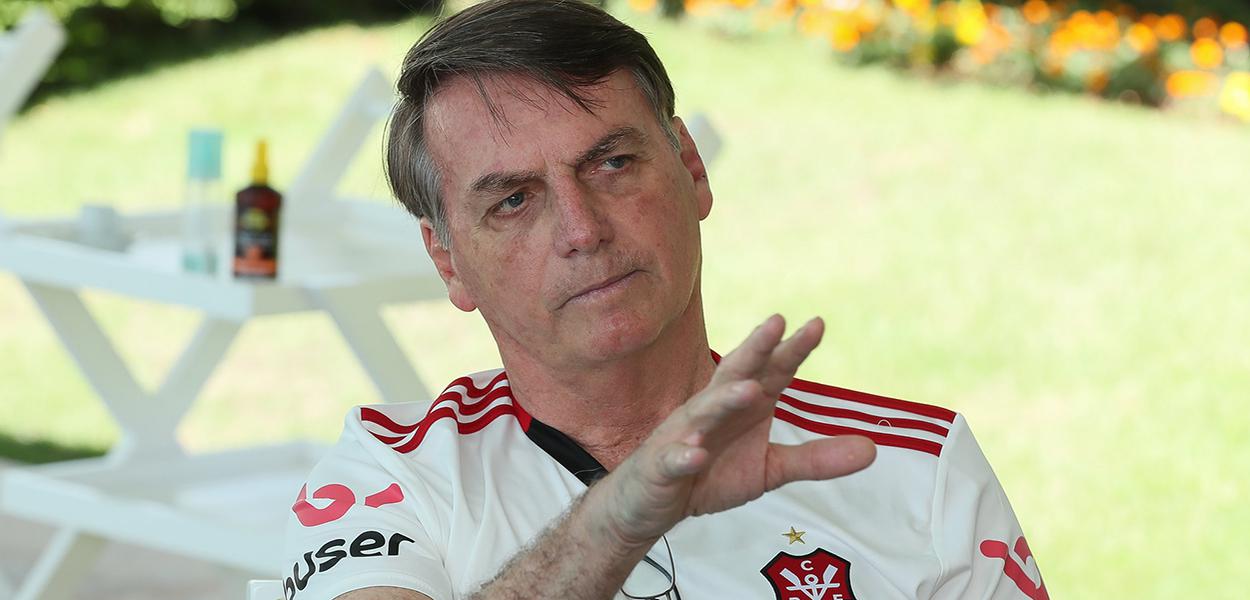 Jair Bolsonaro conversa com a imprensa no Palácio da Alvorada (Foto: Isac Nóbrega/PR) Jair Bolsonaro conversa com a imprensa no Palácio da Alvorada