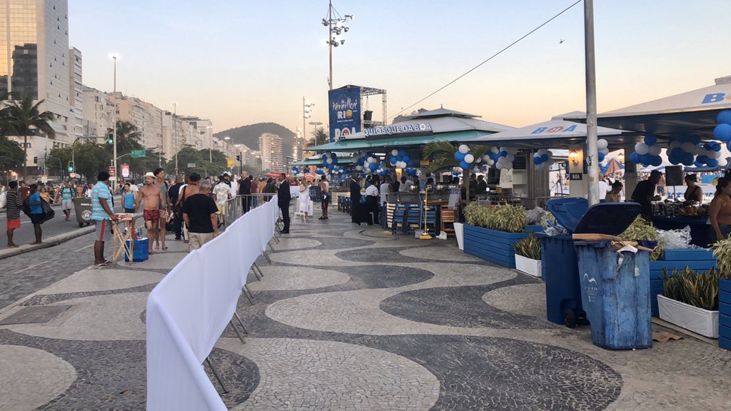 Calçadão VIP no Ano Novo do Rio de Janeiro (Foto: Victor Ferreira/Twitter) Calçadão VIP no Ano Novo do Rio de Janeiro