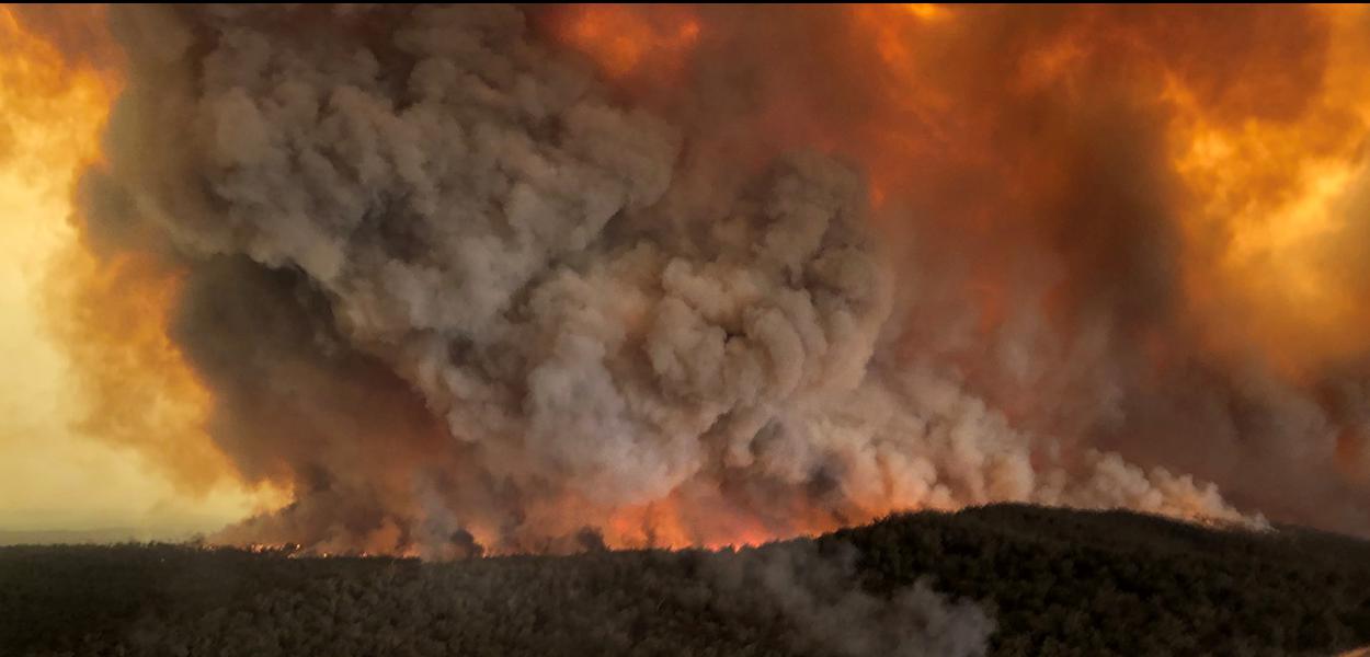 Incêndio florestal na Austrália (Foto: GLEN MOREY/via REUTERS) Incêndio florestal na Austrália
