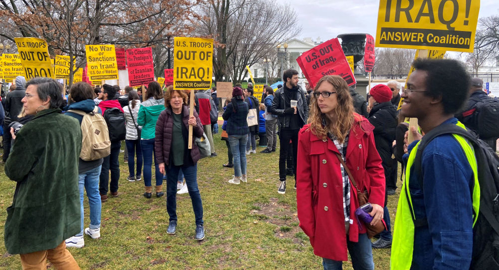 Manifestantes em frente à Casa Branca contra o ataque de Trump no Iraque (Foto: REUTERS / Jan Wolfe) Manifestantes em frente à Casa Branca contra o ataque de Trump no Iraque