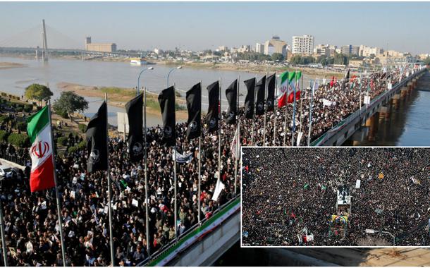 Iranianos marcham em homenagem ao general Soleimani (Foto: Reuters) Iranianos marcham em homenagem ao general Soleimani