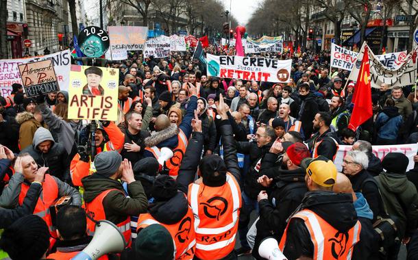Greve na França contra reforma da Previdência de Macron (Foto: Benoit Tessier/Reuters) Greve na França contra reforma da Previdência de Macron