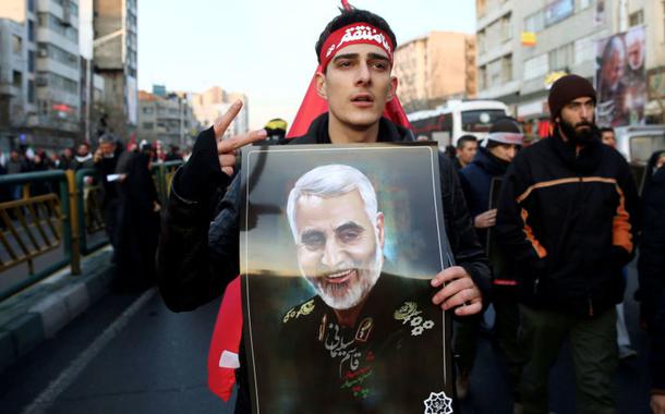 Irã protesta por assassinato do general Soleimani (Foto: Sputnik) Irã protesta por assassinato do general Soleimani