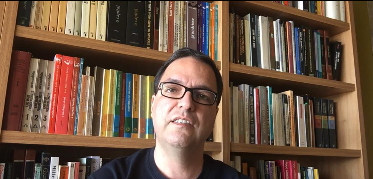 Luis Felipe Miguel comenta a perda de direitos dos trabalhadores. (Foto: Divulgação) Luis Felipe Miguel comenta a perda de direitos dos trabalhadores.