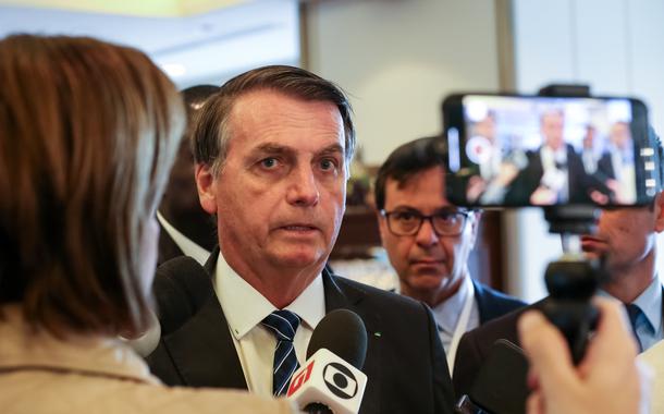 Jair Bolsonaro dá entrevista a jornalistas (Foto: José Dias/PR) Jair Bolsonaro dá entrevista a jornalistas