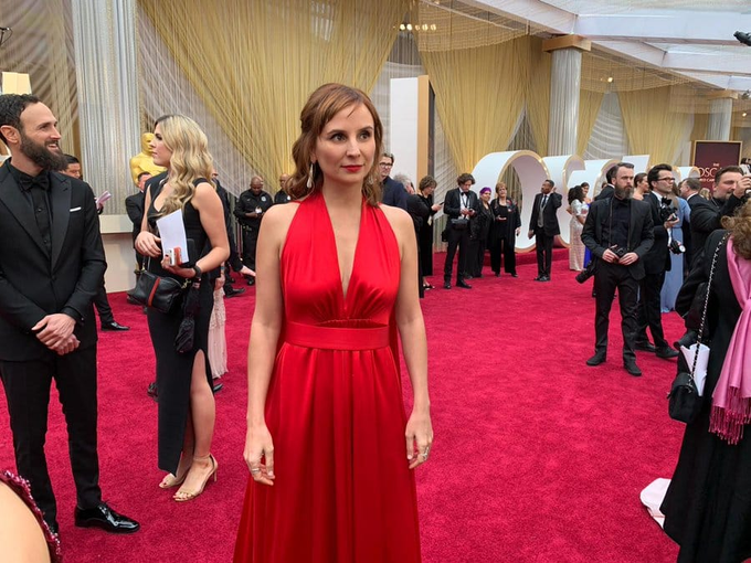 Cineasta Petra Costa no tapete vermelho do Oscar 2020 (Foto: Divulgação/Twitter) Cineasta Petra Costa no tapete vermelho do Oscar 2020