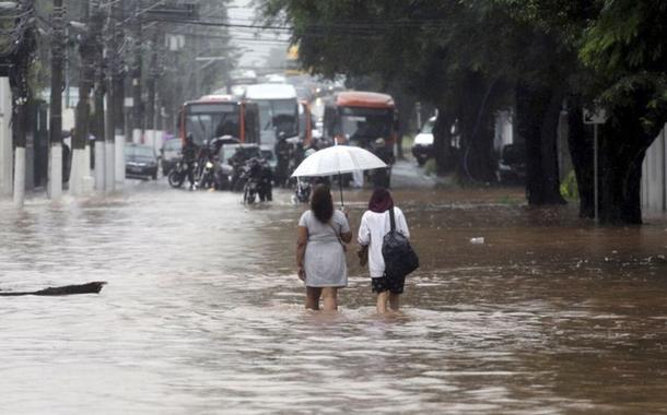 Alagamento em São Paulo (Foto: Agência Brasil) Alagamento em São Paulo