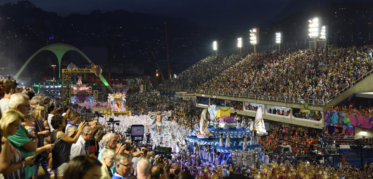 28/07/2017- Rio de Janeiro- RJ, Brasil- Carnaval 2017 – Desfile na Sapucaí –Carnaval 2017 - Desfile na Sapucaí - Mangueira - Grupo Especial - Foto: Alexandre Macieira /Riotur (Foto: Alexandre Macieira /Riotur) 28/07/2017- Rio de Janeiro- RJ, Brasil- Carnaval 2017 – Desfile na Sapucaí –Carnaval 2017 - Desfile na Sapucaí - Mangueira - Grupo Especial - Foto: Alexandre Macieira /Riotur