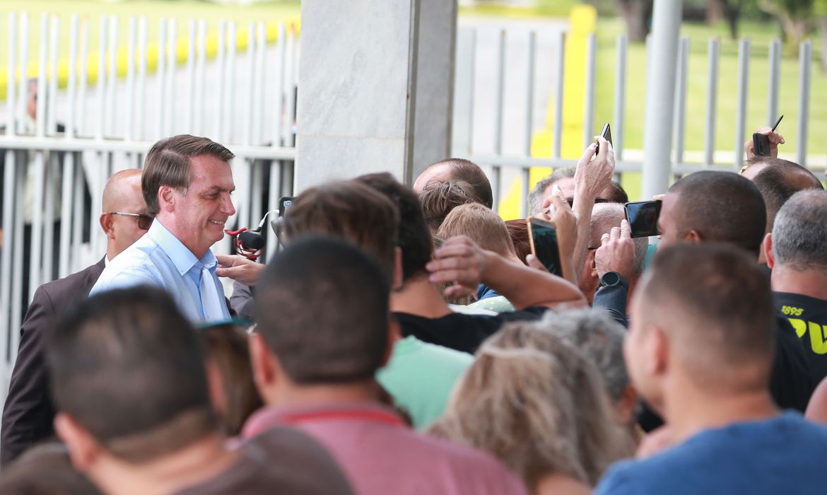 Bolsonaro no Guarujá (Foto: Agência Brasil) Bolsonaro no Guarujá