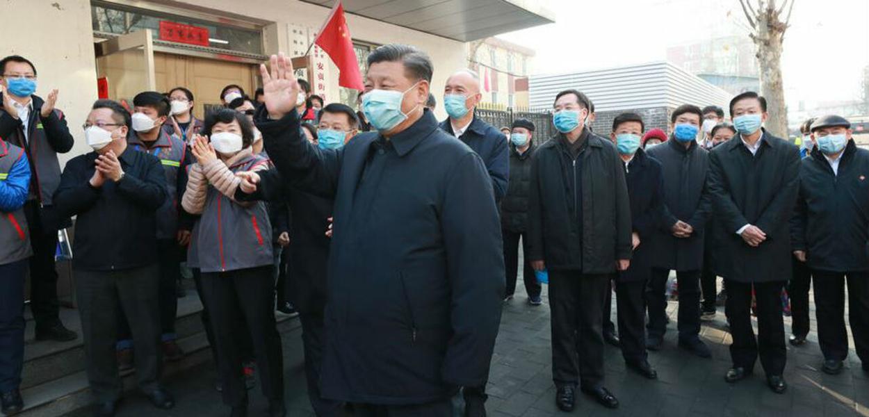 Xi Jinping assumiu a frente do combate à COVID-19 (Foto: Xinhua) Xi Jinping assumiu a frente do combate à COVID-19