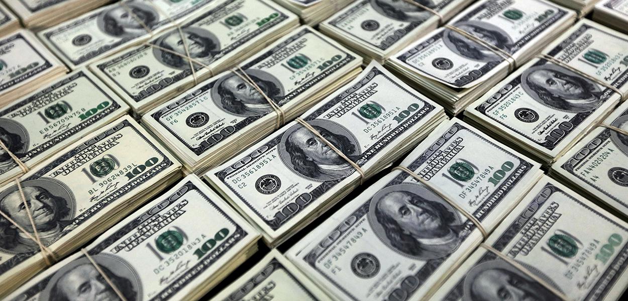 Cédulas de dólar (Foto: REUTERS/Guadalupe Pardo) Cédulas de dólar