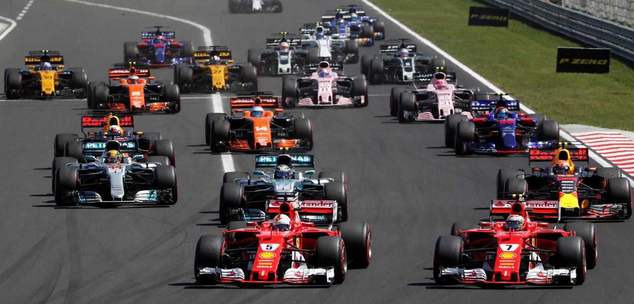 Hamilton vence GP dos EUA e é tricampeão mundial de F1 (Foto: REUTERS/Laszlo Balogh) Hamilton vence GP dos EUA e é tricampeão mundial de F1