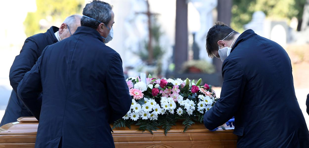 Itália registra 793 mortes por coronavírus em um dia e total vai a 4.825 (Foto: Flavio Lo Scalzo/REUTERS) Itália registra 793 mortes por coronavírus em um dia e total vai a 4.825
