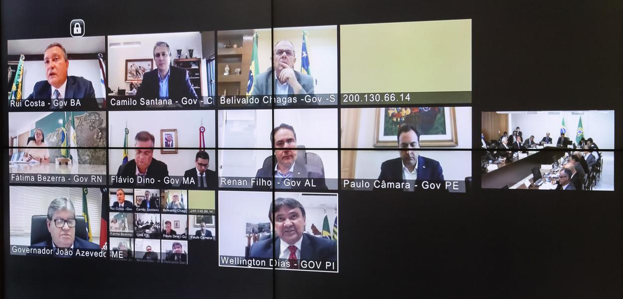 Jair Bolsonaro, Ministros e parlamentares durante, videoconferência com Governadores da região Nordeste. (Foto: Isac Nóbrega/PR) Jair Bolsonaro, Ministros e parlamentares durante, videoconferência com Governadores da região Nordeste.