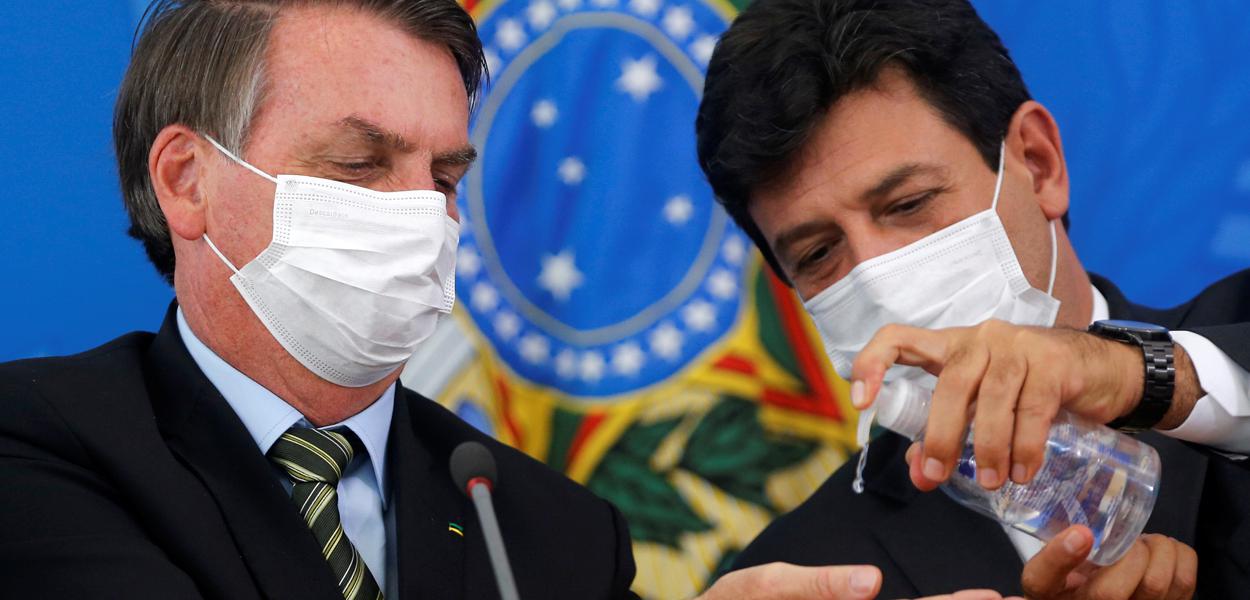 Jair Bolsonaro e Luiz Henrique Mandetta (Foto: ADRIANO MACHADO/REUTERS) Jair Bolsonaro e Luiz Henrique Mandetta