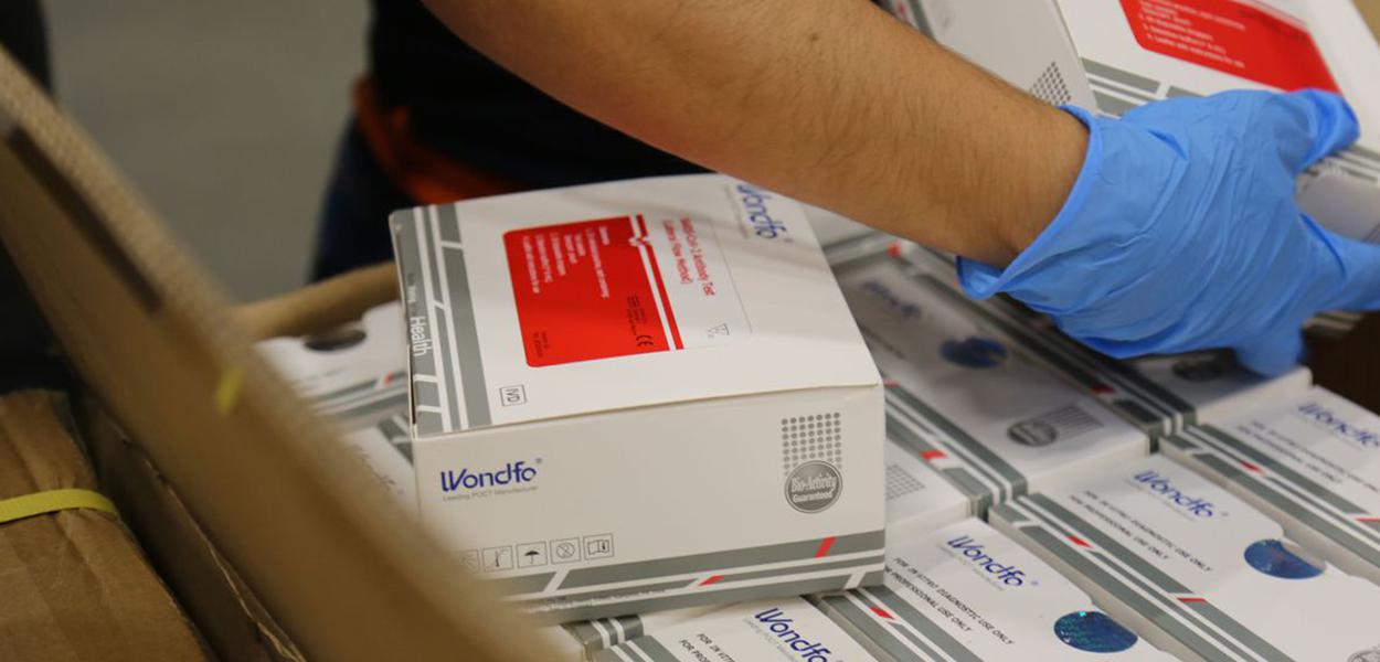 Chegada dos 5000 testes para coronavírus. Guarulhos - SP (Foto: Divulgação/MS) Chegada dos 5000 testes para coronavírus. Guarulhos - SP