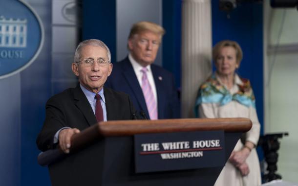 O médico Anthony Fauci é observador por Trump (Foto: ANDREA HANKS/WHITE HOUSE) O médico Anthony Fauci é observador por Trump