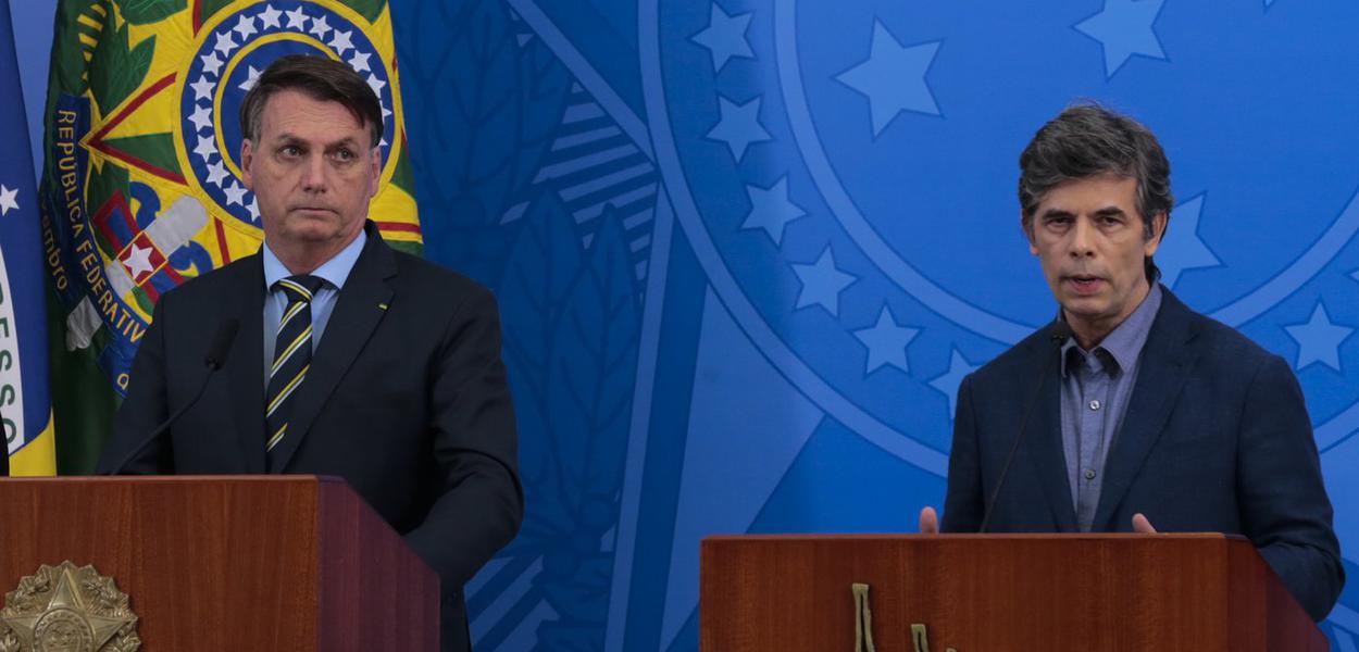 Jair Bolsonaro e o novo ministro da Saúde, Nelson Teich, durante pronunciamento no Palácio do Planalto (Foto: Marcello Casal JrAgência Brasil) Jair Bolsonaro e o novo ministro da Saúde, Nelson Teich, durante pronunciamento no Palácio do Planalto