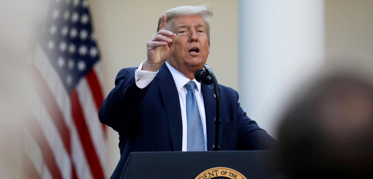 Presidente dos EUA, Donald Trump, durante briefing sobre coronavírus na Casa Branca 15/04/2020 (Foto: REUTERS/Leah Millis) Presidente dos EUA, Donald Trump, durante briefing sobre coronavírus na Casa Branca 15/04/2020
