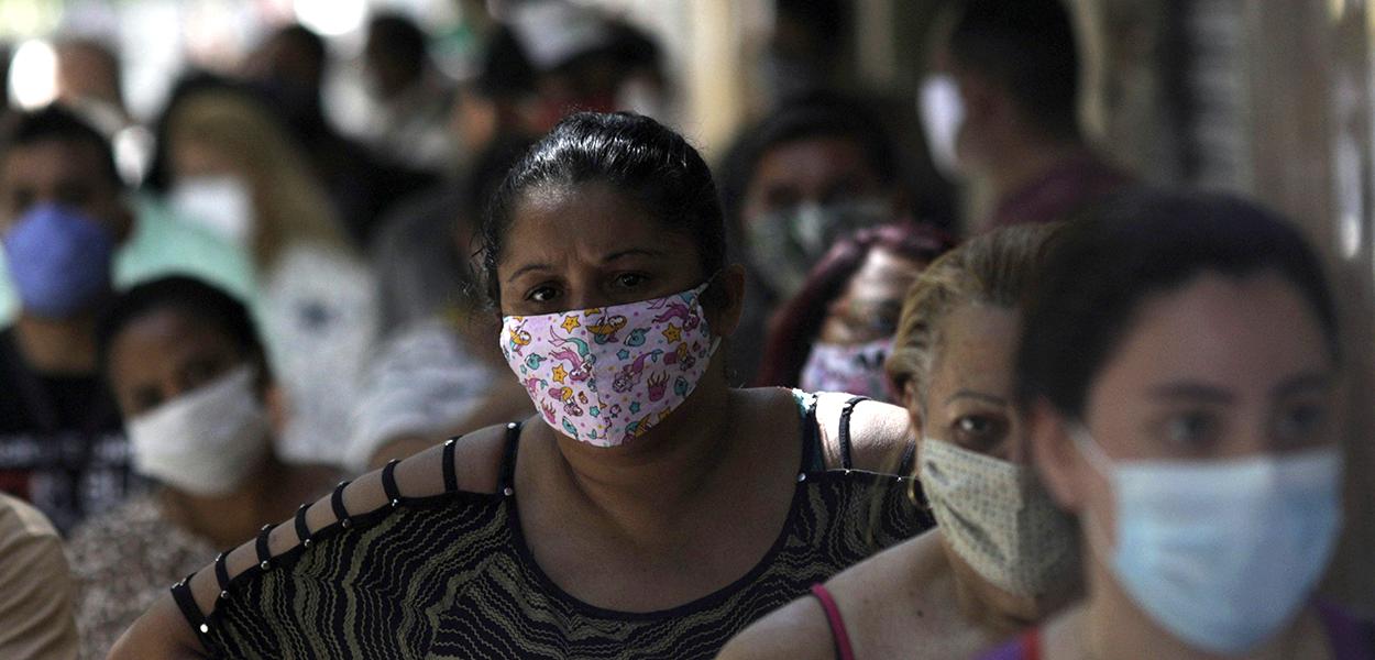 Um grupo prioritário de 1,3 milhão de pessoas receberá as doses na primeira etapa de vacinação no estado do Rio (Foto: REUTERS/Ricardo Moraes) Um grupo prioritário de 1,3 milhão de pessoas receberá as doses na primeira etapa de vacinação no estado do Rio