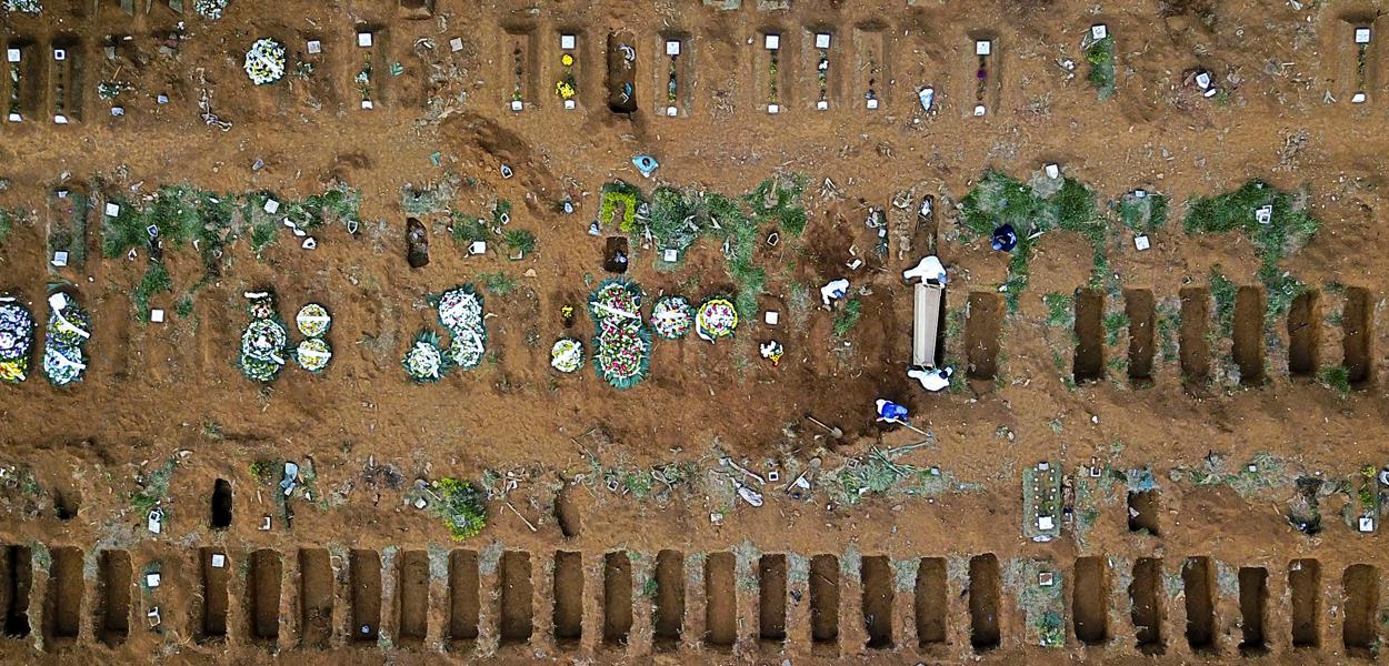 Cemitério Vila Formosa, em São Paulo 13/05/2020 (Foto: REUTERS/Amanda Perobelli) Cemitério Vila Formosa, em São Paulo 13/05/2020