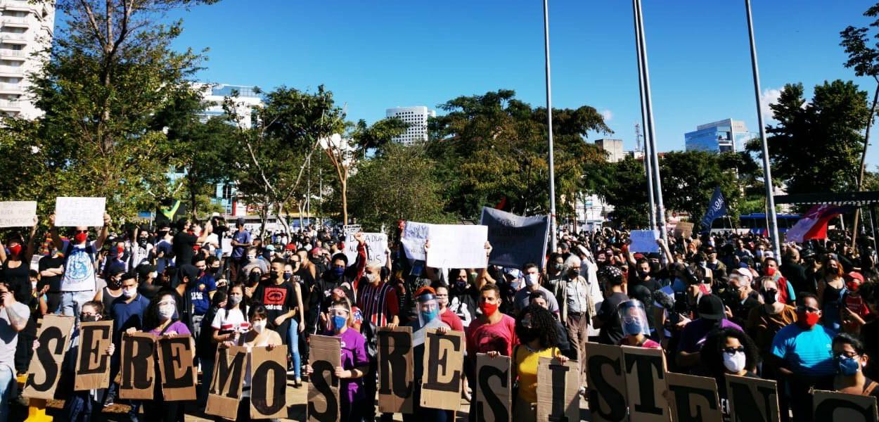 Manifestação no Largo da Batata, São Paulo (Foto: Reprodução/Twitter) Manifestação no Largo da Batata, São Paulo