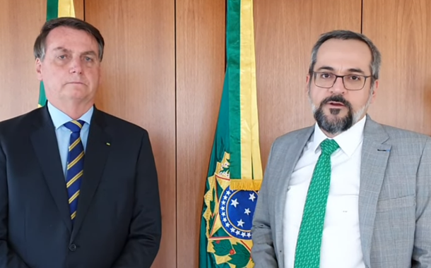 Abraham Weintrab anuncia sua demissão do MEC (18.6.20) (Foto: Reprodução) Abraham Weintrab anuncia sua demissão do MEC (18.6.20)
