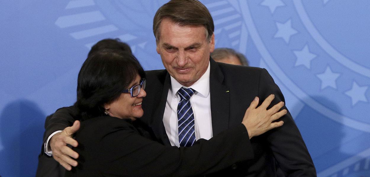 Jair Bolsonaro e Damares Alves (Foto: Wilson Dias - Agência Brasil) www.brasil247.com - Jair Bolsonaro e Damares Alves