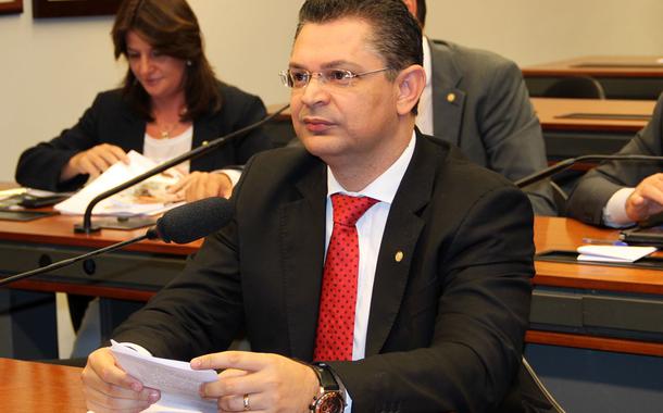 Deputado Sóstenes Cavalcante (Foto: Roberta Namour) Deputado Sóstenes Cavalcante