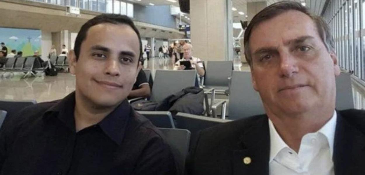 Tercio Arnaud Tomaz e Jair Bolsonaro (Foto: Reprodução) Tercio Arnaud Tomaz e Jair Bolsonaro