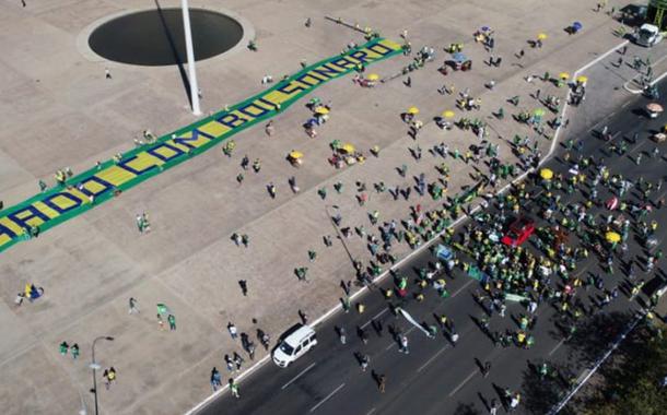 Manifestantes se reúnem na Esplanada em ato de apoio a Bolsonaro (Foto: Divulgação) Manifestantes se reúnem na Esplanada em ato de apoio a Bolsonaro
