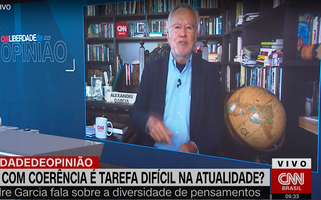 Jornalista Alexandre Garcia comenta na CNN (Foto: Reprodução) Jornalista Alexandre Garcia comenta na CNN