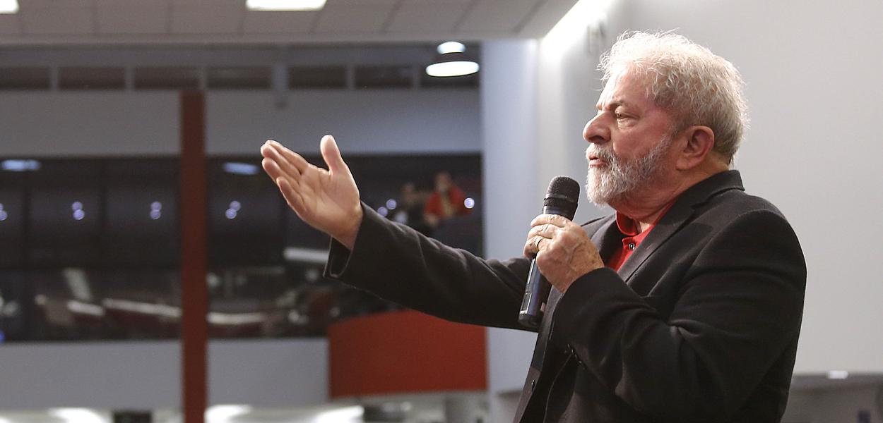 Lula: Harmonia política é saída para a crise Lula: Harmonia política é saída para a crise