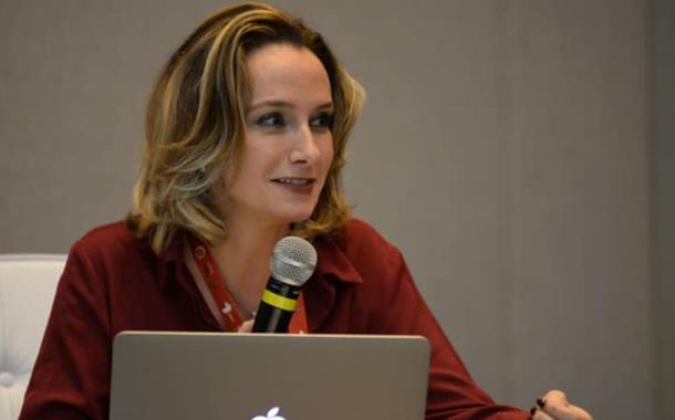 Carol Proner (Foto: Reprodução/Facebook) Carol Proner