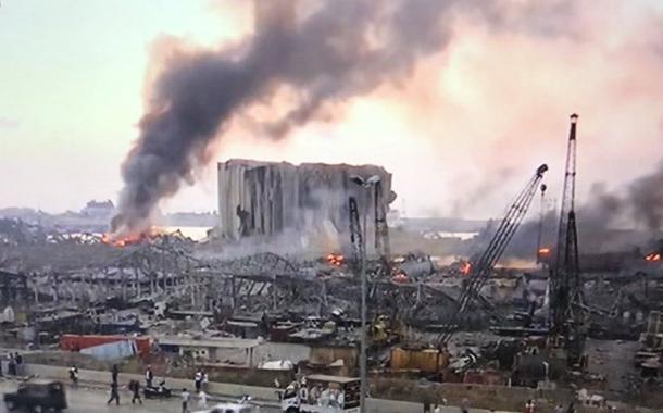 Grande explosão na zona portuária de Beirute, no Líbano (Foto: Reprodução) Grande explosão na zona portuária de Beirute, no Líbano