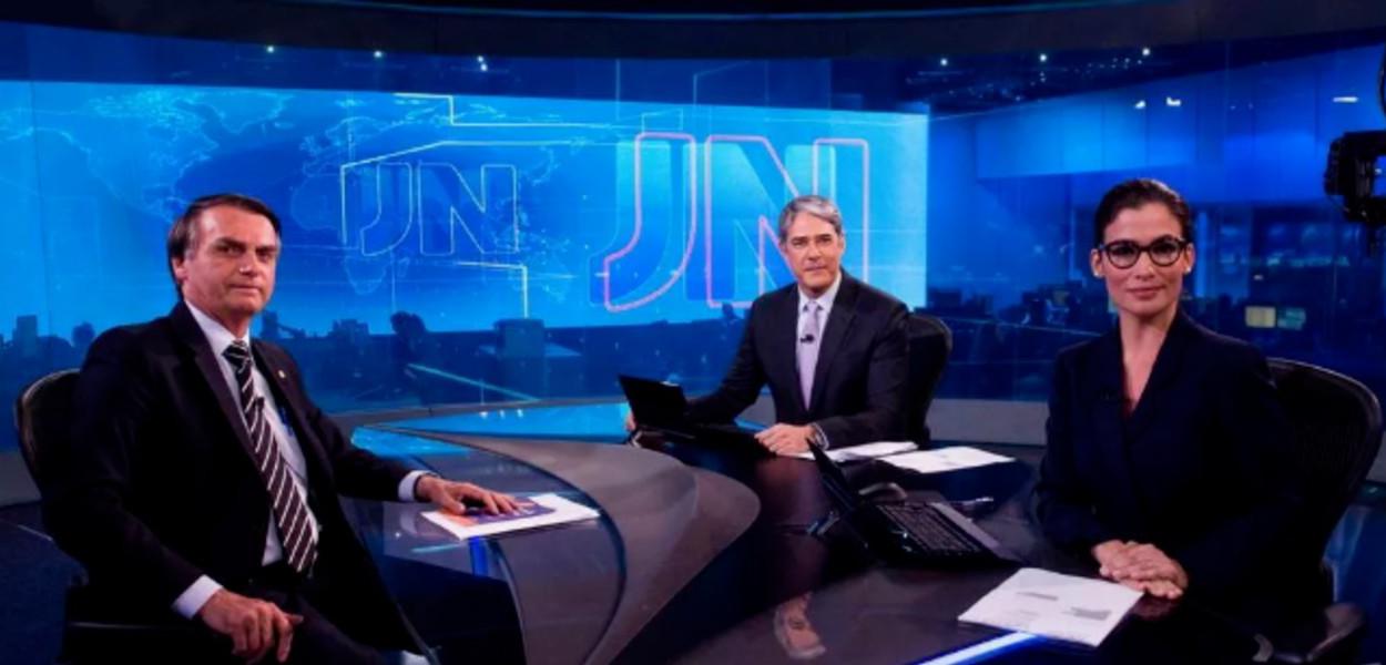 Jair Bolsonaro, William Bonner e Renata Vasconcellos (Foto: Reprodução) Jair Bolsonaro, William Bonner e Renata Vasconcellos