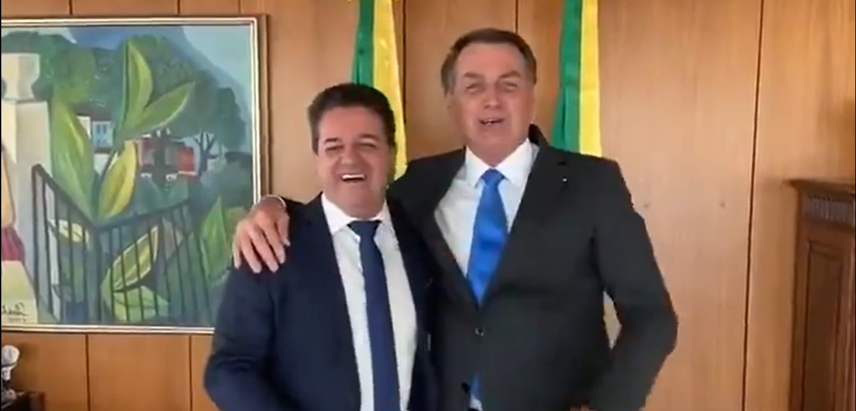 Roberval da dupla Don & Juan e Jair Bolsonaro (Foto: Reprodução) Roberval da dupla Don & Juan e Jair Bolsonaro