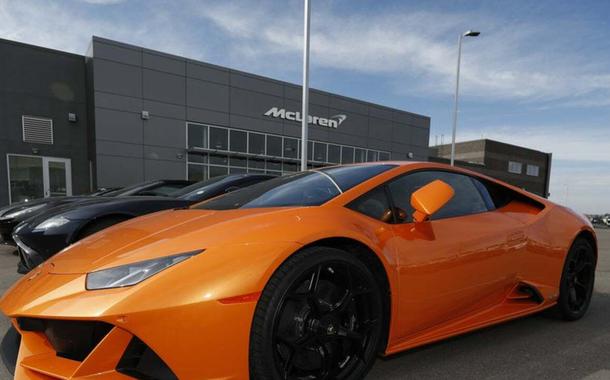 Empresário pediu empréstimo para pagar o salário dos funcionários, mas comprou uma Lamborghini