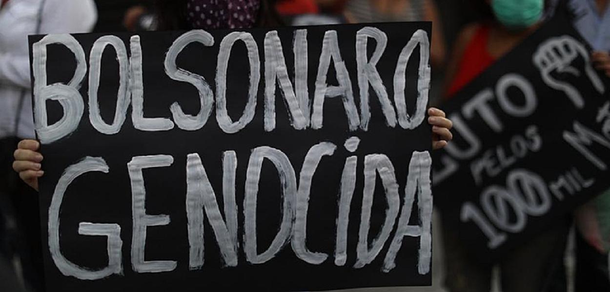Protestos consagram Bolsonaro como genocida (Foto: Filipe Araújo) Protestos consagram Bolsonaro como genocida