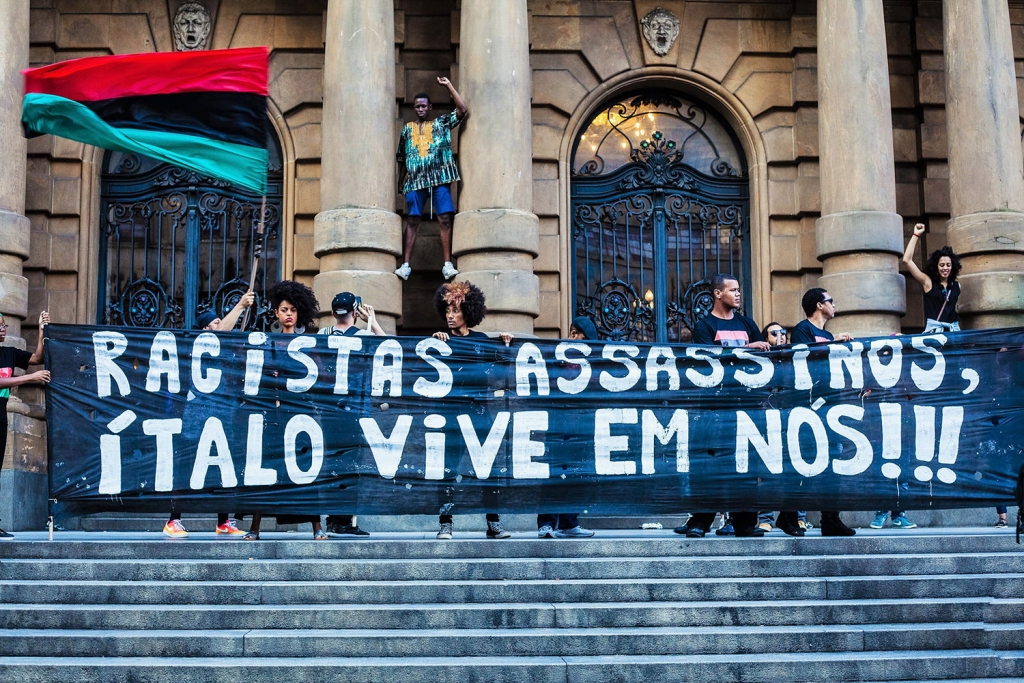 Marcha da Consciência Negra de 2016: manifestantes lembram morte de Ítalo (Foto: Foto: Sérgio Silva/Ponte Jornalismo) Marcha da Consciência Negra de 2016: manifestantes lembram morte de Ítalo