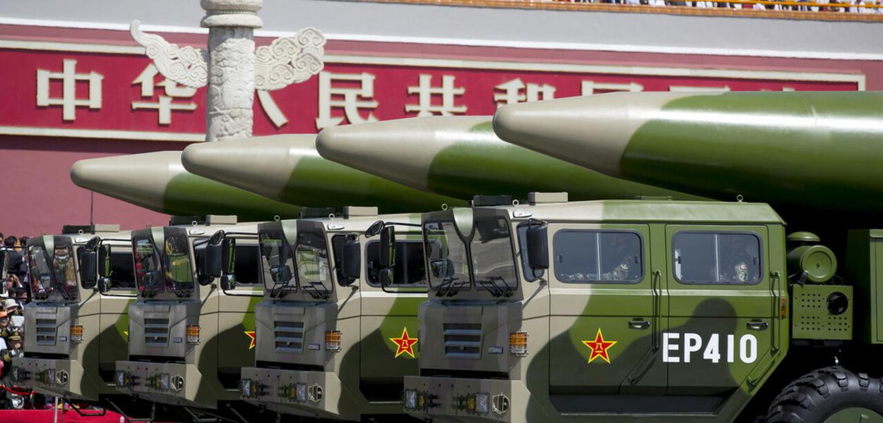 Mísseis chineses (Foto: Reuters) Mísseis chineses