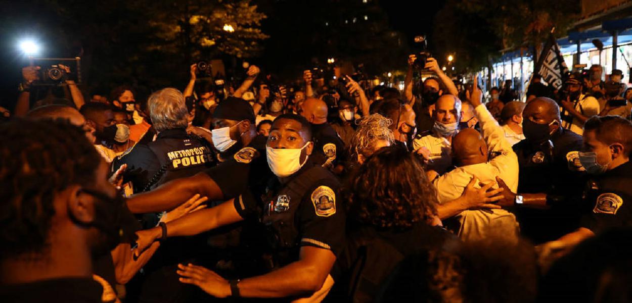 Protestos contra Trump (Foto: Leah Millis/Reuters) Protestos contra Trump