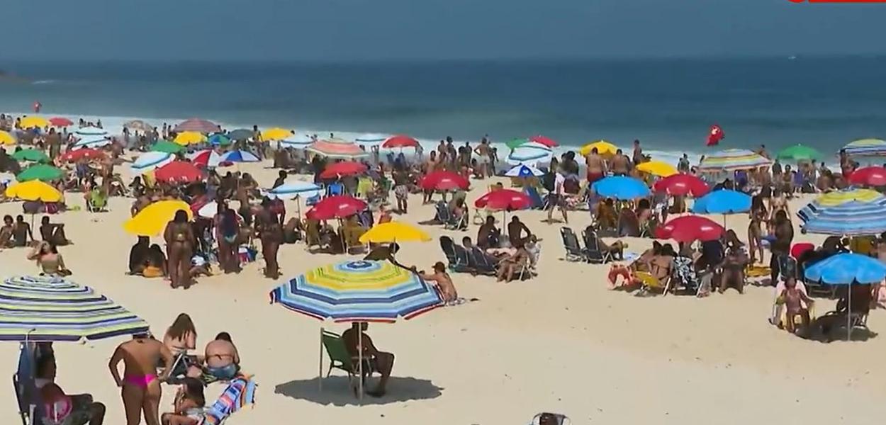 Praias lotadas durante a pandemia no feriado de 7 de setembro (Foto: Reprodução) Praias lotadas durante a pandemia no feriado de 7 de setembro