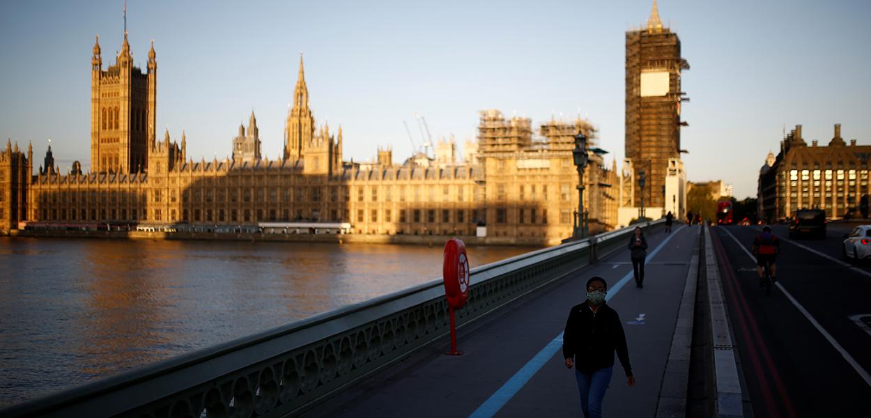 Ponte de Westminster, em Londres (Foto: REUTERS/Henry Nicholls) Ponte de Westminster, em Londres