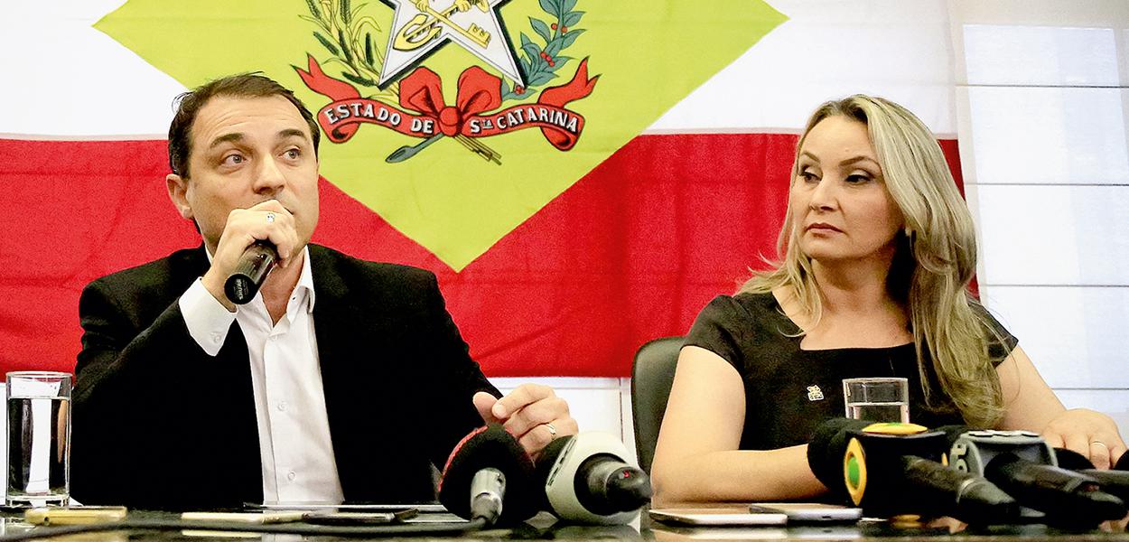 Carlos Moisés e Daniela Reinehr (Foto: Julio Cavalheiro/Secom-SC) Carlos Moisés e Daniela Reinehr