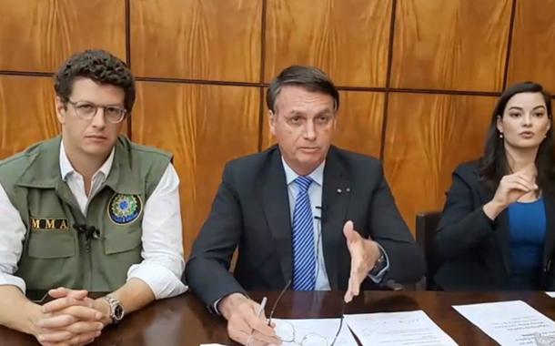 Ricardo Salles, Jair Bolsonaro e tradutora (Foto: Reprodução) Ricardo Salles, Jair Bolsonaro e tradutora