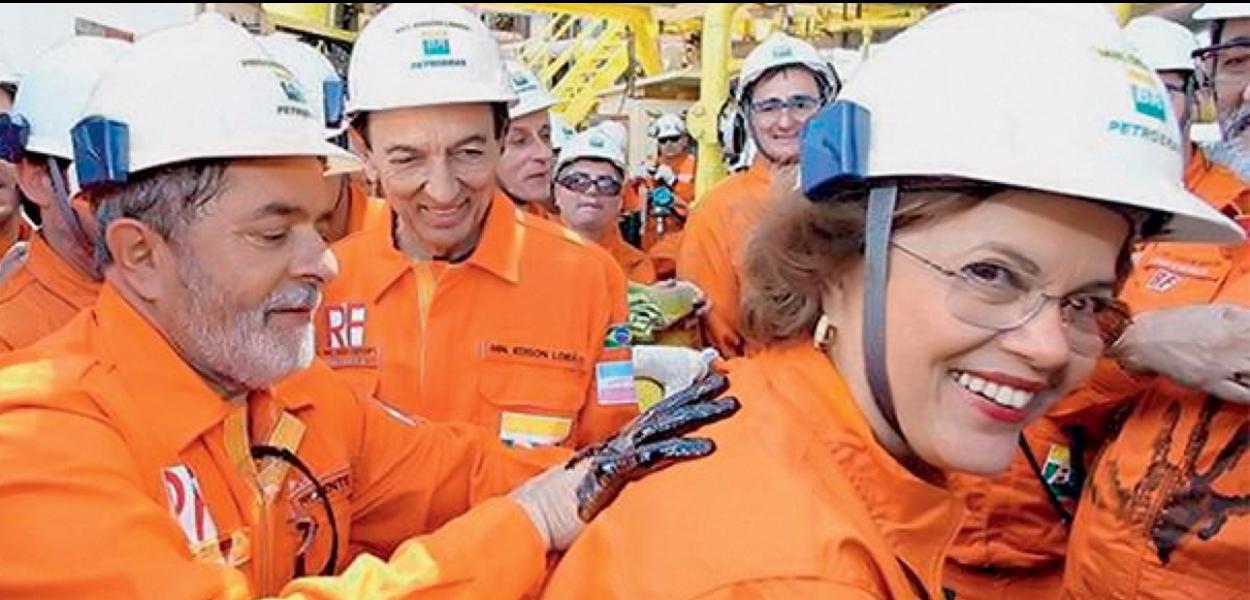 Lula e Dilma participam de ato após STF aprovar a venda de refinarias da Petrobrás (Foto: Reprodução) Lula e Dilma participam de ato após STF aprovar a venda de refinarias da Petrobrás