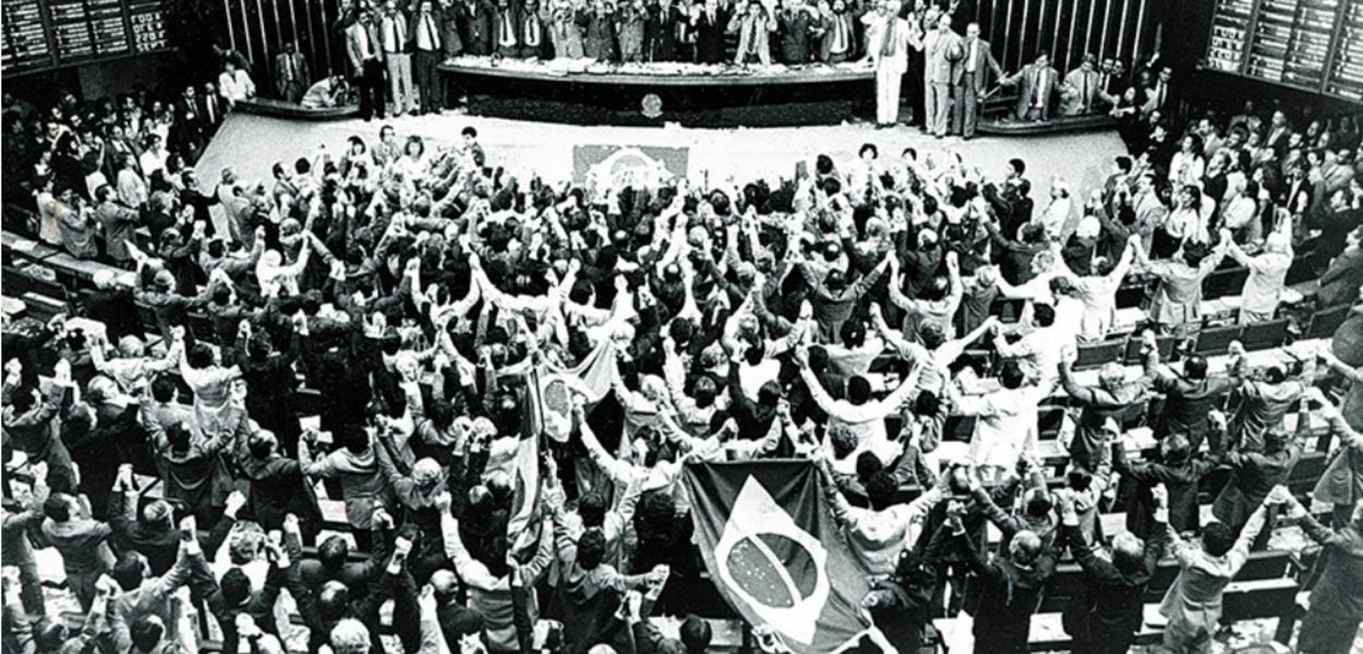 Plenário da Assembleia Nacional Constituinte (Foto: Agência Câmara) Plenário da Assembleia Nacional Constituinte