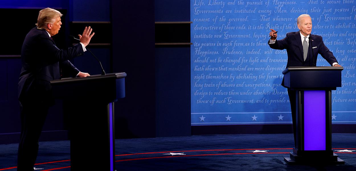 Donald Trump e Joe Biden durante debate em Cleveland 29/09/2020 (Foto: REUTERS/Brian Snyder) Donald Trump e Joe Biden durante debate em Cleveland 29/09/2020